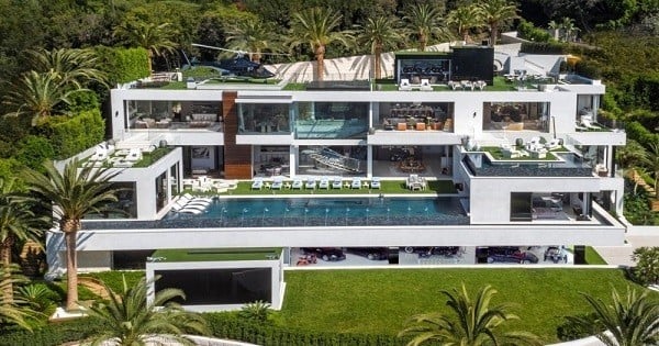 Estimée à 233 millions d'euros, cette villa de Los Angeles est considérée comme la « huitième merveille du monde »... Et on comprend vite pourquoi !