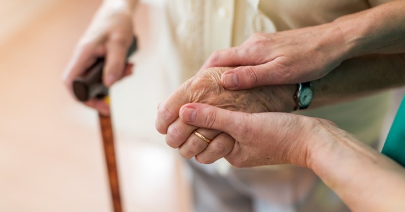 À 96 ans, elle travaille trois jours par semaine dans le magasin qu'elle a ouvert 40 ans plus tôt