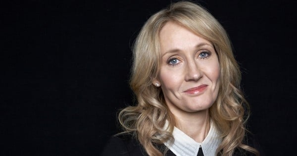 L'auteure de Harry Potter, J.K. Rowling, a perdu son statut de milliardaire... mais pour la bonne cause
