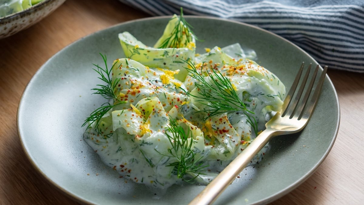 Craquez pour cette salade de concombre super facile à faire et délicieuse !