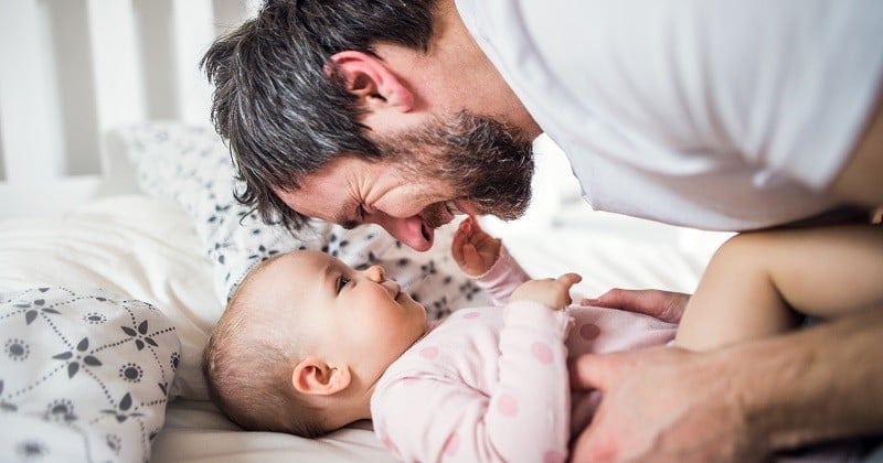 En France, la durée du congé paternité va passer de 14 à 28 jours, et sera en partie obligatoire