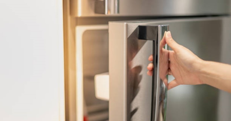 Attention, cette mauvaise habitude avec votre frigo pourrait vous coûter cher