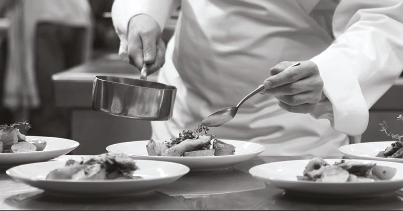 Les grands noms de la gastronomie du monde vous révèlent leurs secrets dans le livre Comme Un Chef