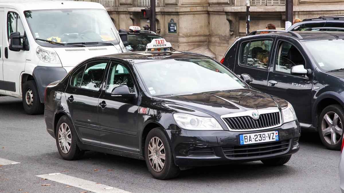 Cette redoutable arnaque aux faux taxis fait des ravages, voici comment les reconnaître