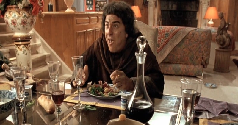et on lui pelera le jonc comme au bailli du limousin qu on a fendu un beau matin qu on a pendu avec ses tripes une replique du film
