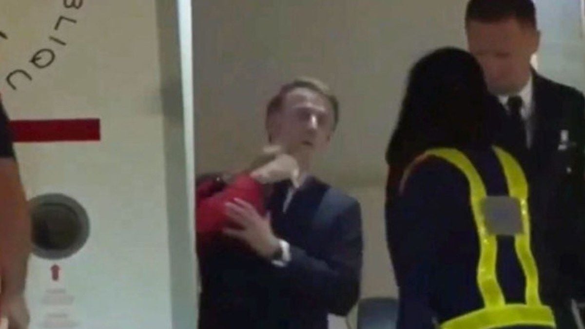 Emmanuel Macron giflé par sa femme Brigitte ? Il sort du silence et explique ce qu'il s'est vraiment passé
