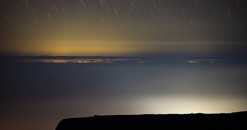 Un photographe immortalise un phénomène rare : l'île Maurice visible depuis la Réunion