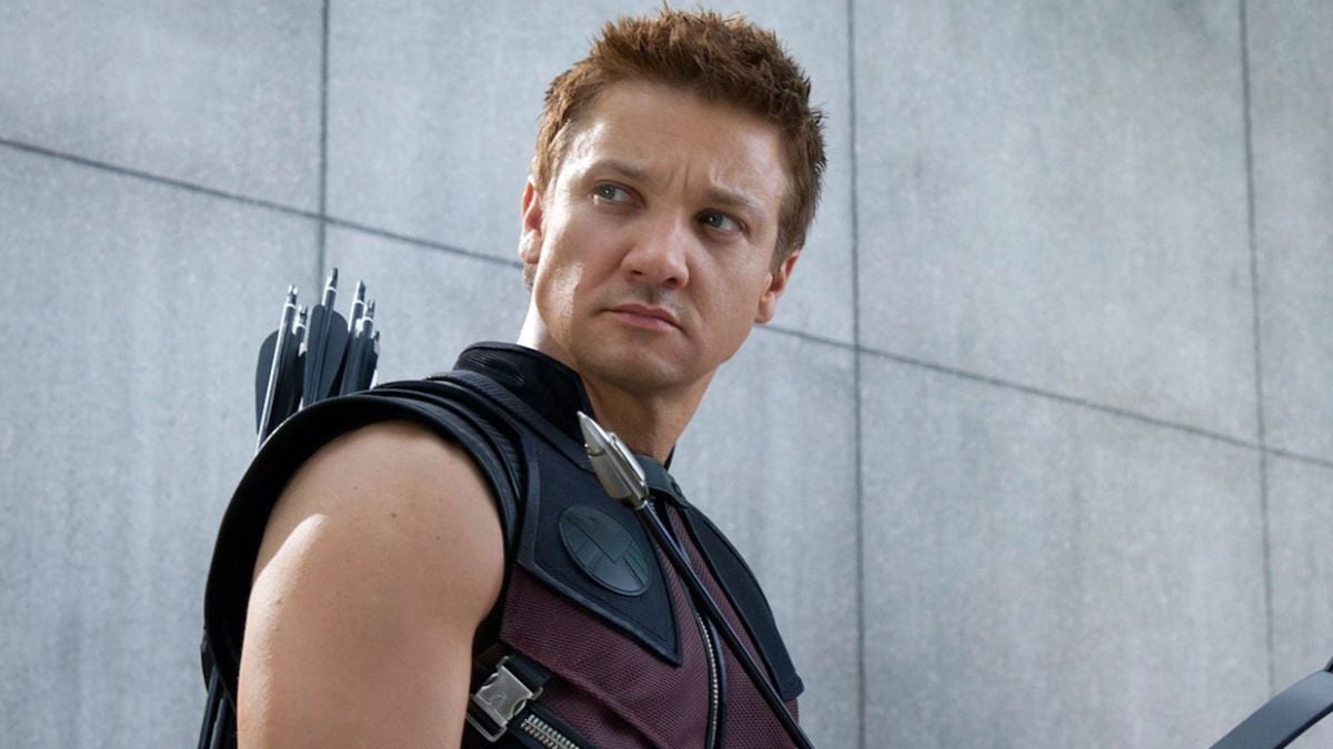 Un salaire divisé de moitié ? Jeremy Renner pousse un coup de gueule contre Marvel suite à son accident