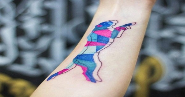 D’incroyables tatouages colorés et géométriques qui vont vous donner envie d'en faire un tout de suite !