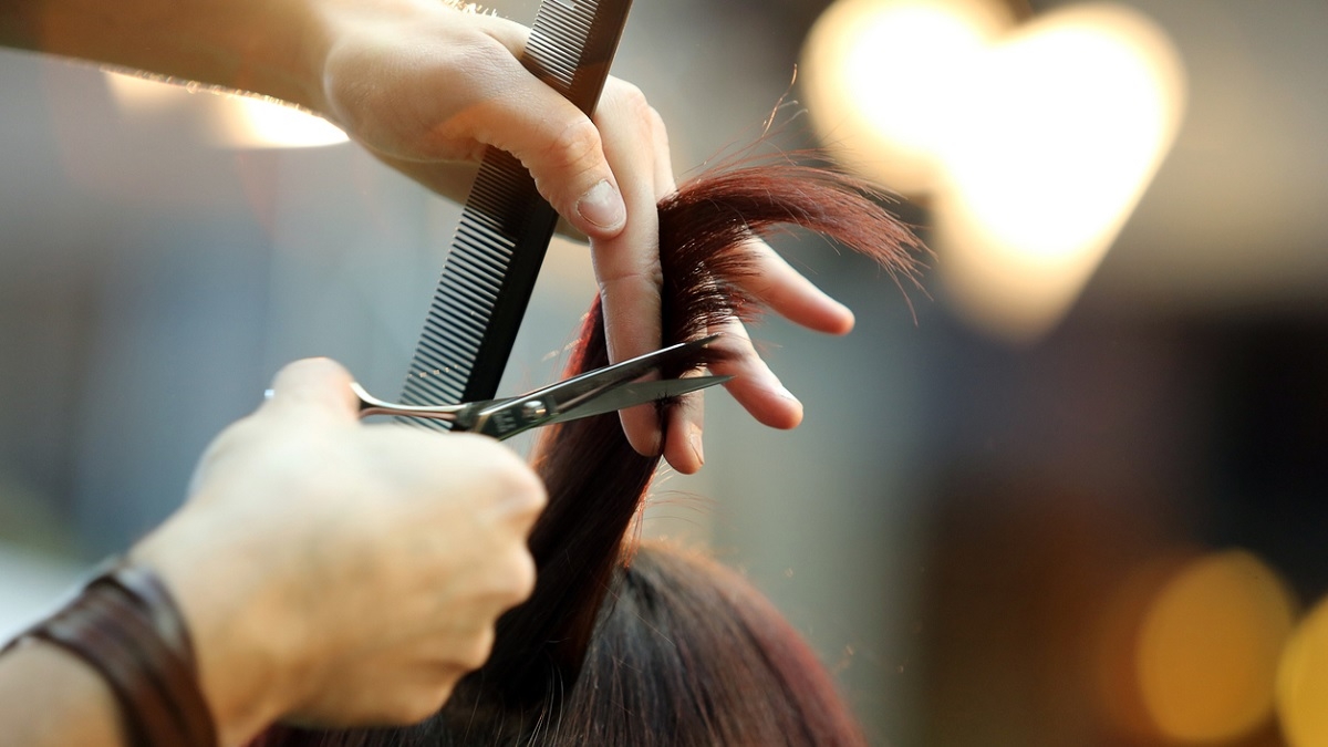 Voici les 6 habitudes gênantes des clients qui énervent les coiffeurs au plus haut point