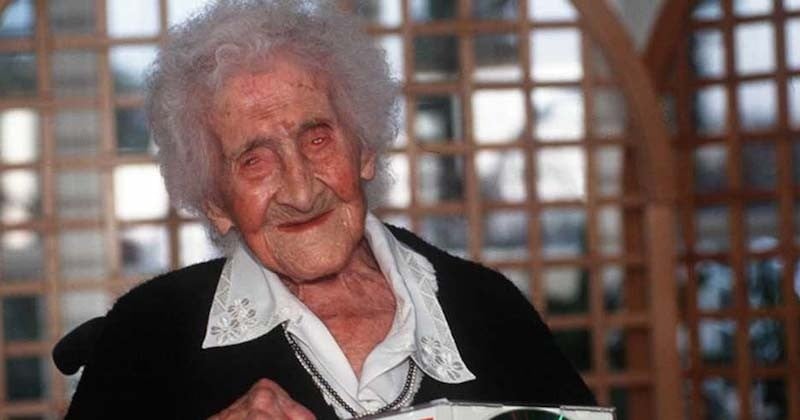 Jeanne Calment, doyenne de l'humanité, serait-elle une imposture ? Son corps pourrait être exhumé pour vérification