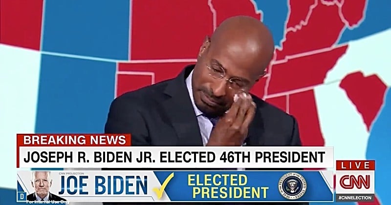 Ce présentateur craque en direct en prononçant un discours émouvant, peu après avoir appris l'élection de Joe Biden 