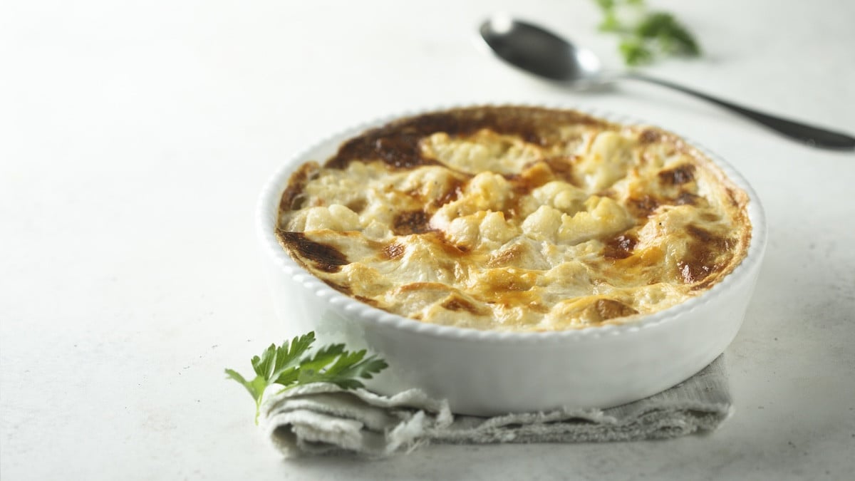 Gratin de gnocchis au reblochon et lard fumé : la recette facile et hivernale prête en 30 minutes