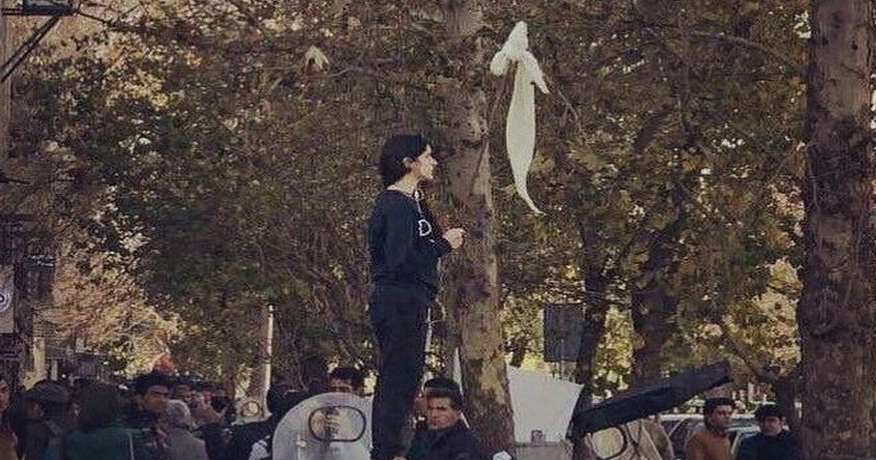 Iran : Elles se battent pour leur liberté de ne pas porter le voile au risque d'être privé de liberté