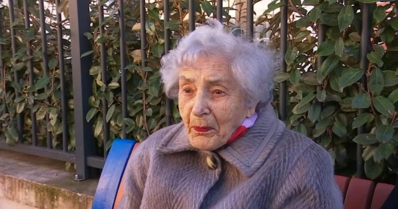 À 101 ans, elle continue de faire ses courses à pied, son village lui installe un banc pour qu'elle puisse se reposer	