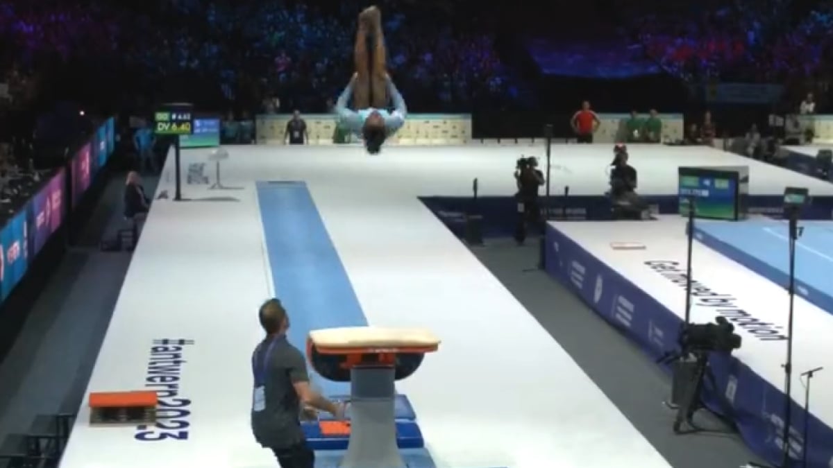 VIDÉO : la gymnaste Simone Biles réalise un saut tellement difficile et unique que celui-ci porte désormais son nom