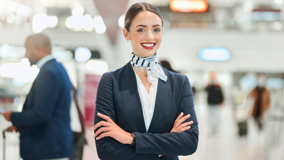 Une hôtesse de l'air