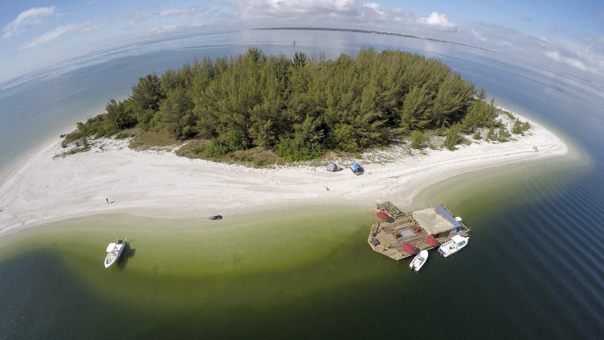 Ils ont acheté une île déserte pour une bouchée de pain et la revendent aujourd'hui... 13 millions d'euros