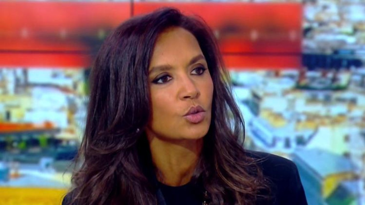 « Rien à foutre » : Karine Le Marchand accusée de racisme, elle répond cash à ses détracteurs