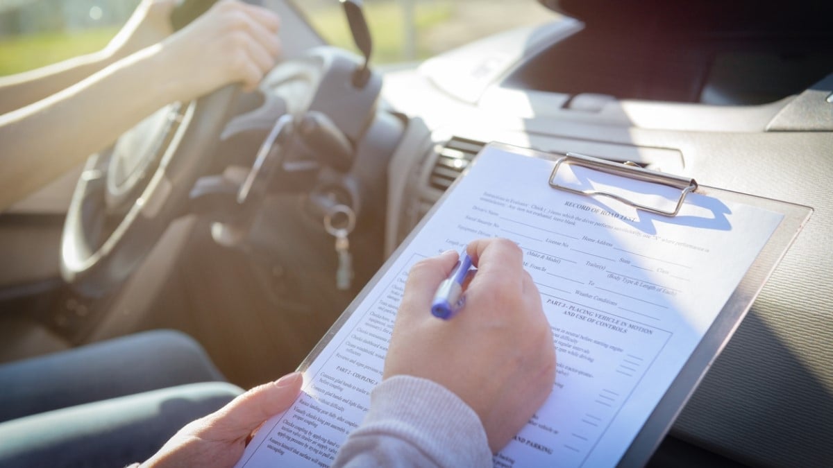 Offre d'emploi : et si vous deveniez inspecteur du permis de conduire, un job aux grandes responsabilités ?
