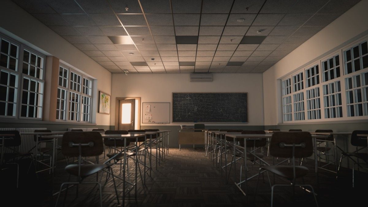 Une ado de 11 ans est oubliée à l'infirmerie de son collège et se réveille dans le noir, enfermée après la fermeture 