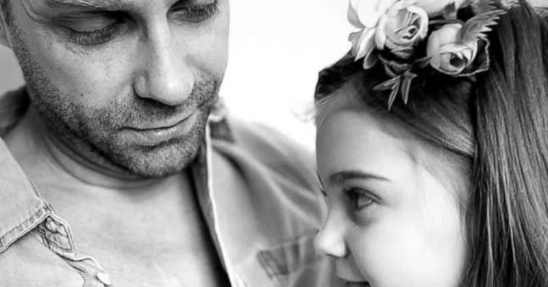 Ce père de famille se fait tatouer la même cicatrice que sa fille qui souffre d'une malformation cardiaque