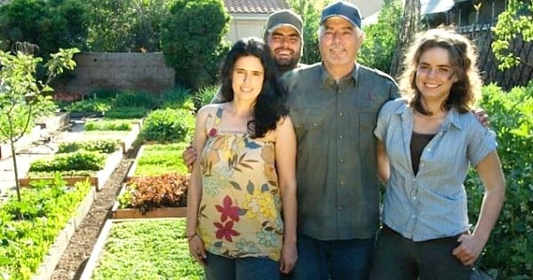 Cette famille ne va plus faire ses courses au supermarché. Découvrez pourquoi et surtout comment elle vit ! Incroyable...