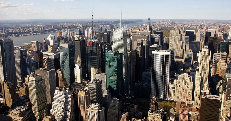Cette vidéo d'un homme sautant de toit en toit sur un building à New-York effraie les internautes