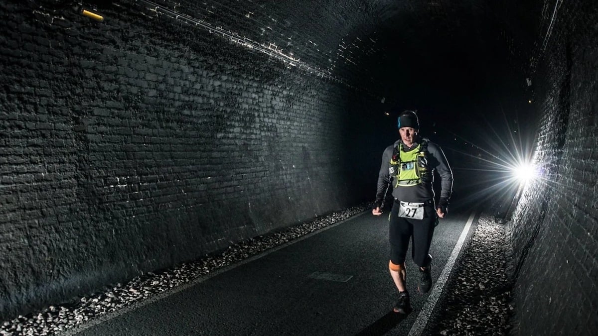 À 37 ans, ce Breton va participer à une course de 321 km... dans le noir !