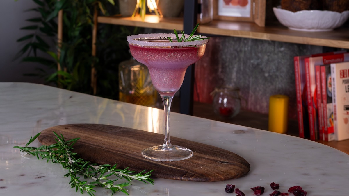 La recette facile du cosmopolitan pailleté pour un moment brillant et chic !