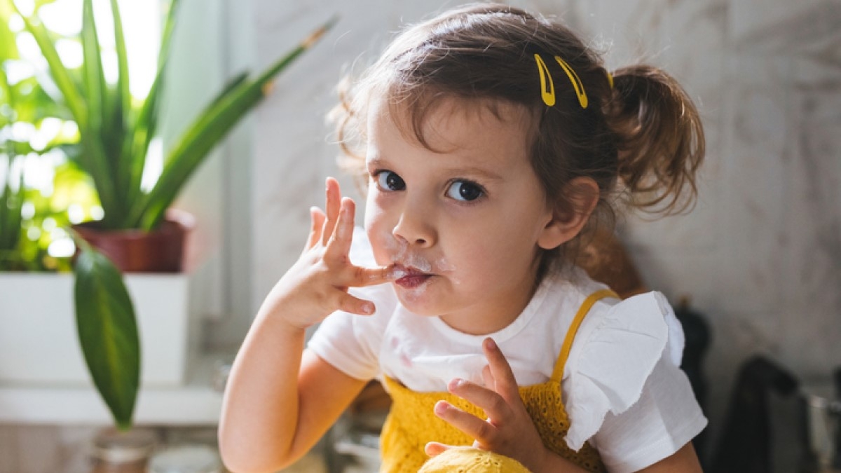 Ces aliments pourtant adorés des enfants doivent être bannis de leurs repas