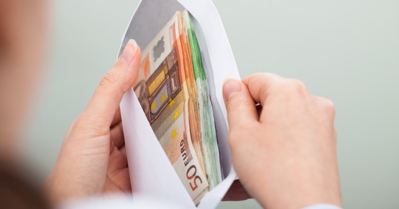 « Challenge de l'enveloppe » : ce nouveau défi TikTok peut vous faire économiser jusqu'à 5 000 euros
