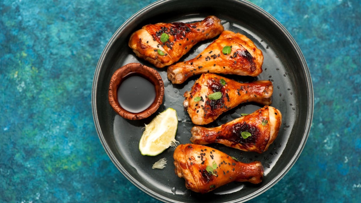 Ce poulet croustillant au miel et paprika est prêt en 30 minutes !