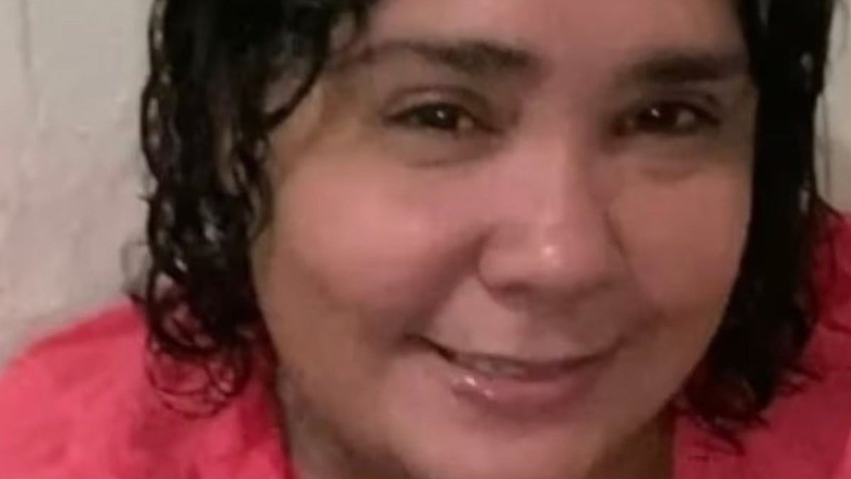 À 37 ans, elle se fait passer pour une fillette de 12 ans, boit au biberon et dort avec une tétine pour tromper une famille pendant 14 mois