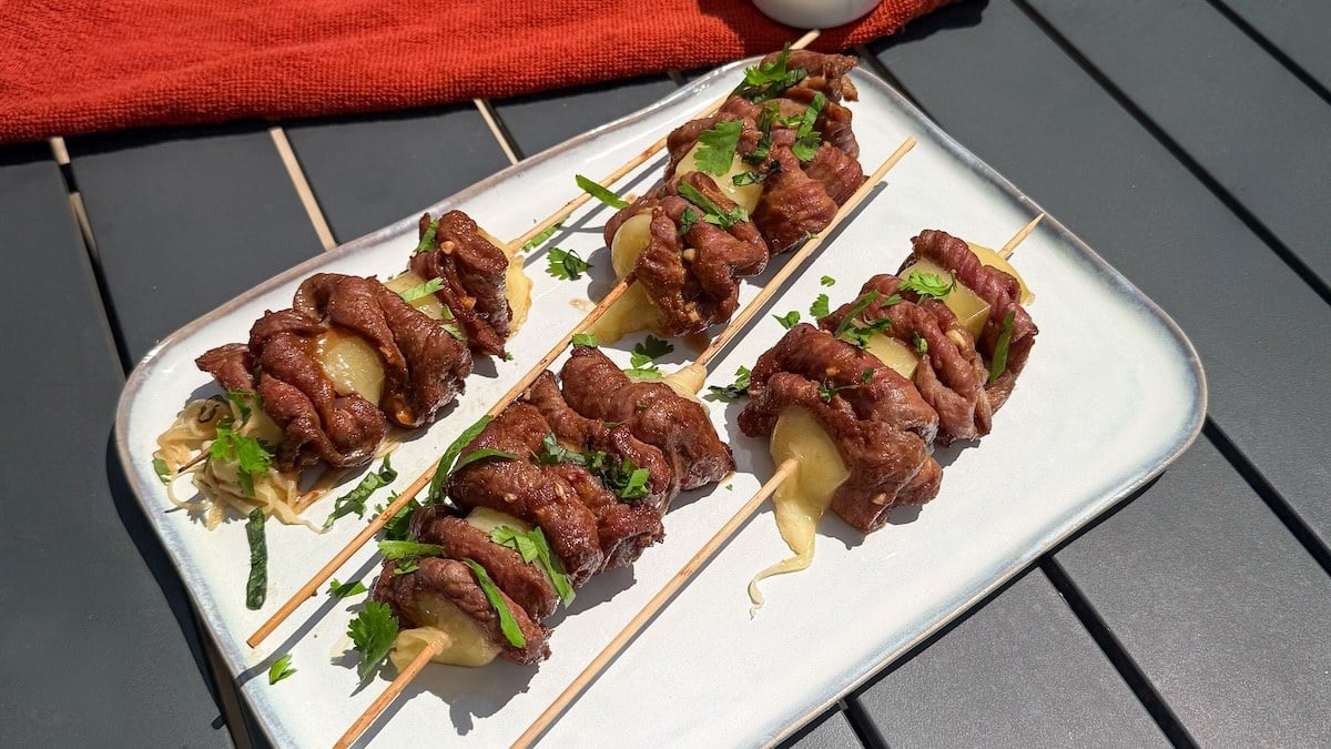 Boeuf mariné + comté : ces brochettes yakitori vont vous faire fondre de gourmandise !