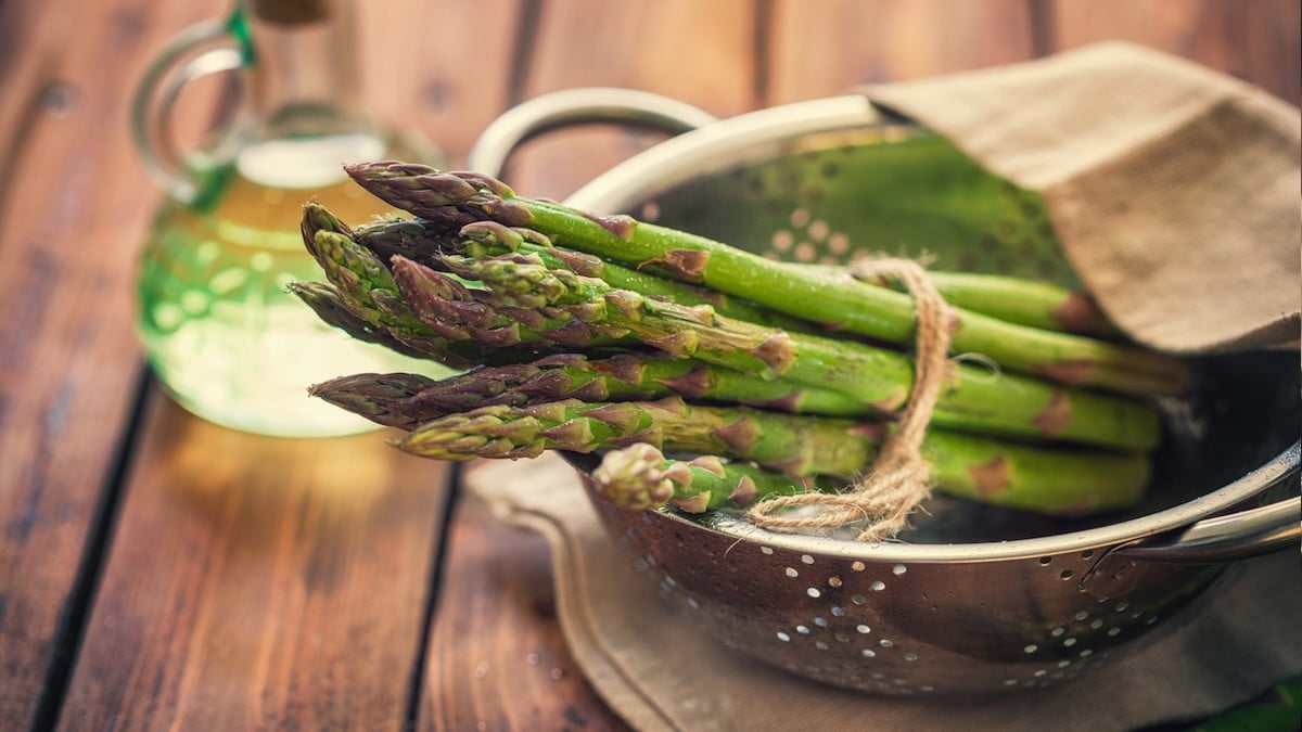 Asperges : la cuisson de 4 minutes que recommandent tous les chefs étoilés (et que personne ne connaît)