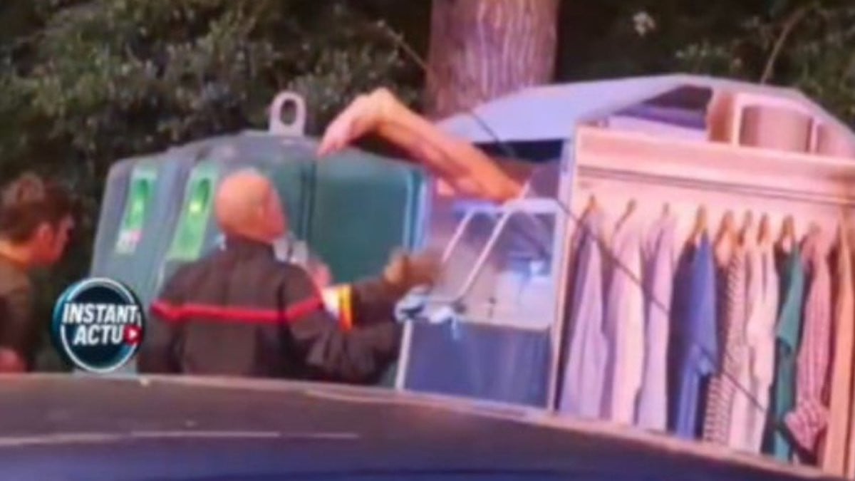 « Un génie » : un homme se retrouve coincé la tête en bas dans un conteneur à vêtements
