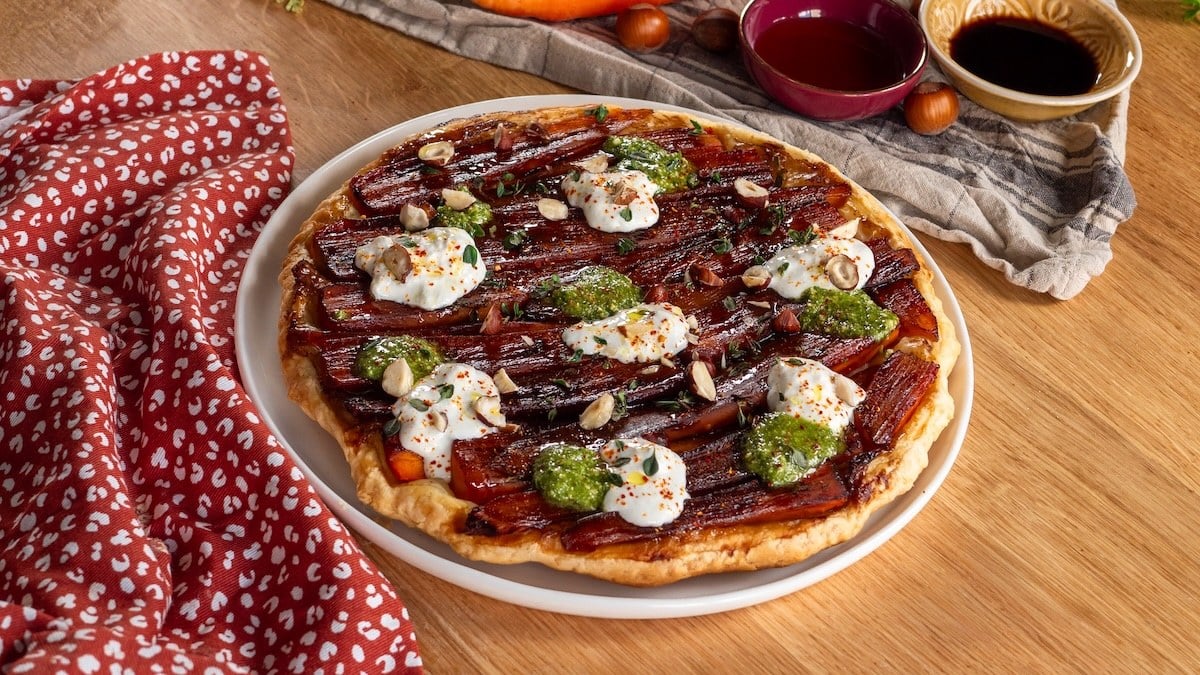 Tatin de carottes, pesto et stracciatella