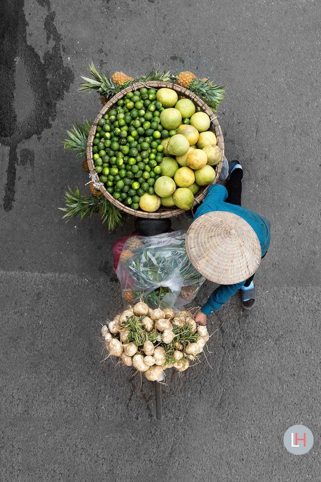 vietnam magie colorée paniers portés vendeurs bicyclette