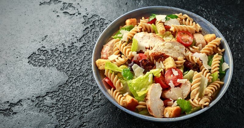 Salade de pâtes façon César