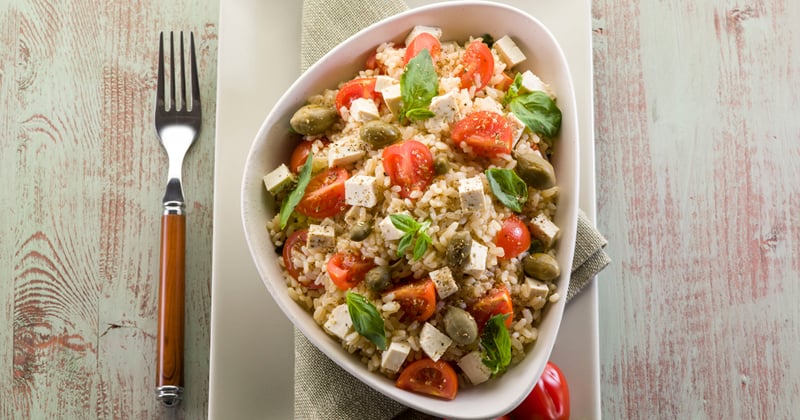 Salade de riz au tofu et tomates