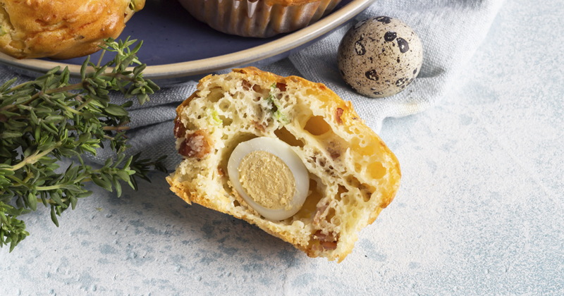 Muffins aux &oelig;ufs de caille et feta