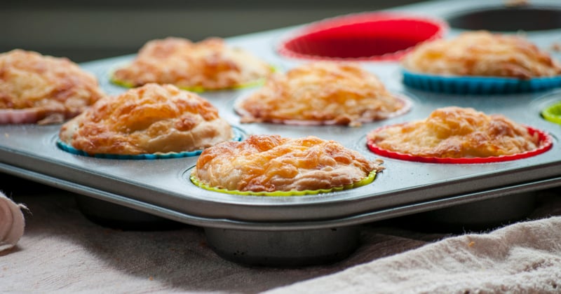 Muffins au chorizo et à l'emmental