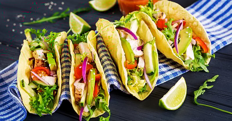 Tacos healthy au poulet et à l'avocat