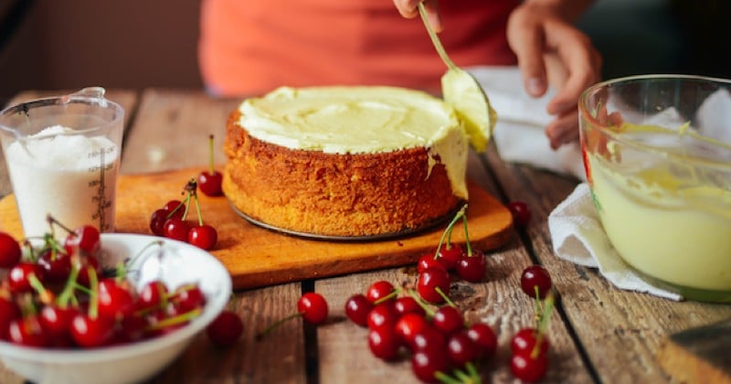 Gâteau fourré aux cerises