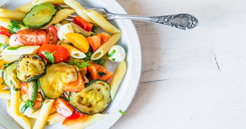 Salade de pâtes aux légumes grillés