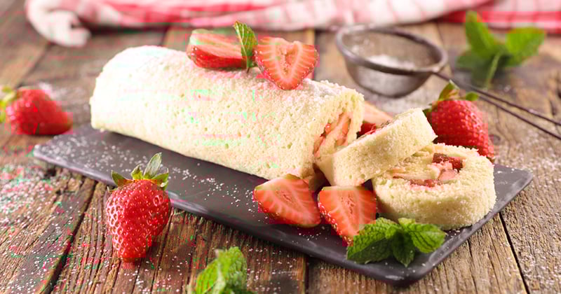 Gâteau roulé aux fraises