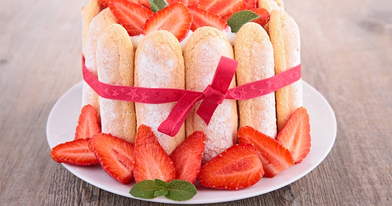 Charlotte aux fraises facile