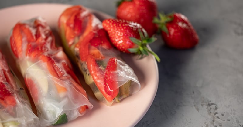 Rouleaux de printemps aux fraises