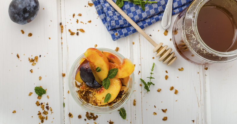 Salade de nectarines, pêches à la menthe et au gingembre